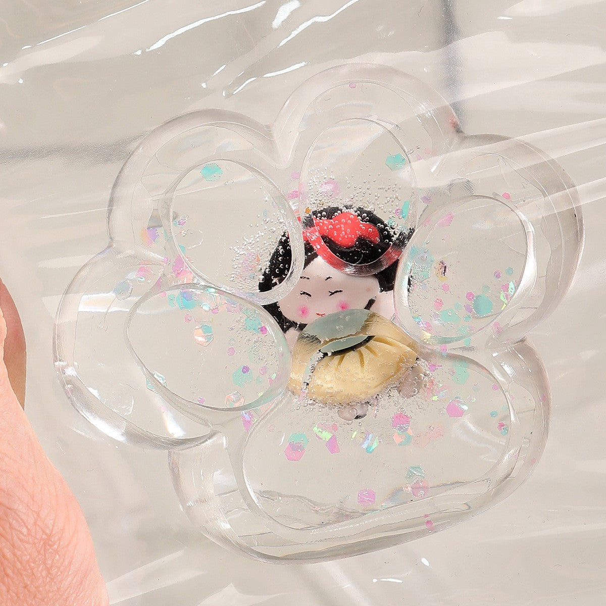 Jucarie Antistres Squishy, Vivimall, Labuta de Pisica Pufoasa, cu Revenire Lenta, 7 x 6.5 cm, Model Printesa, Multicolor - vivimall.ro