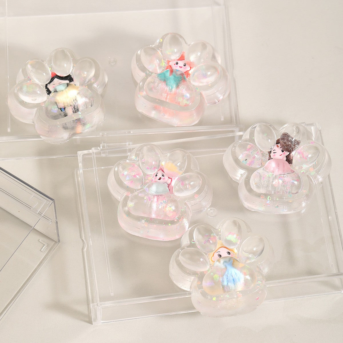 Jucarie Antistres Squishy, Vivimall, Labuta de Pisica Pufoasa, cu Revenire Lenta, 7 x 6.5 cm, Model Printesa, Multicolor - vivimall.ro