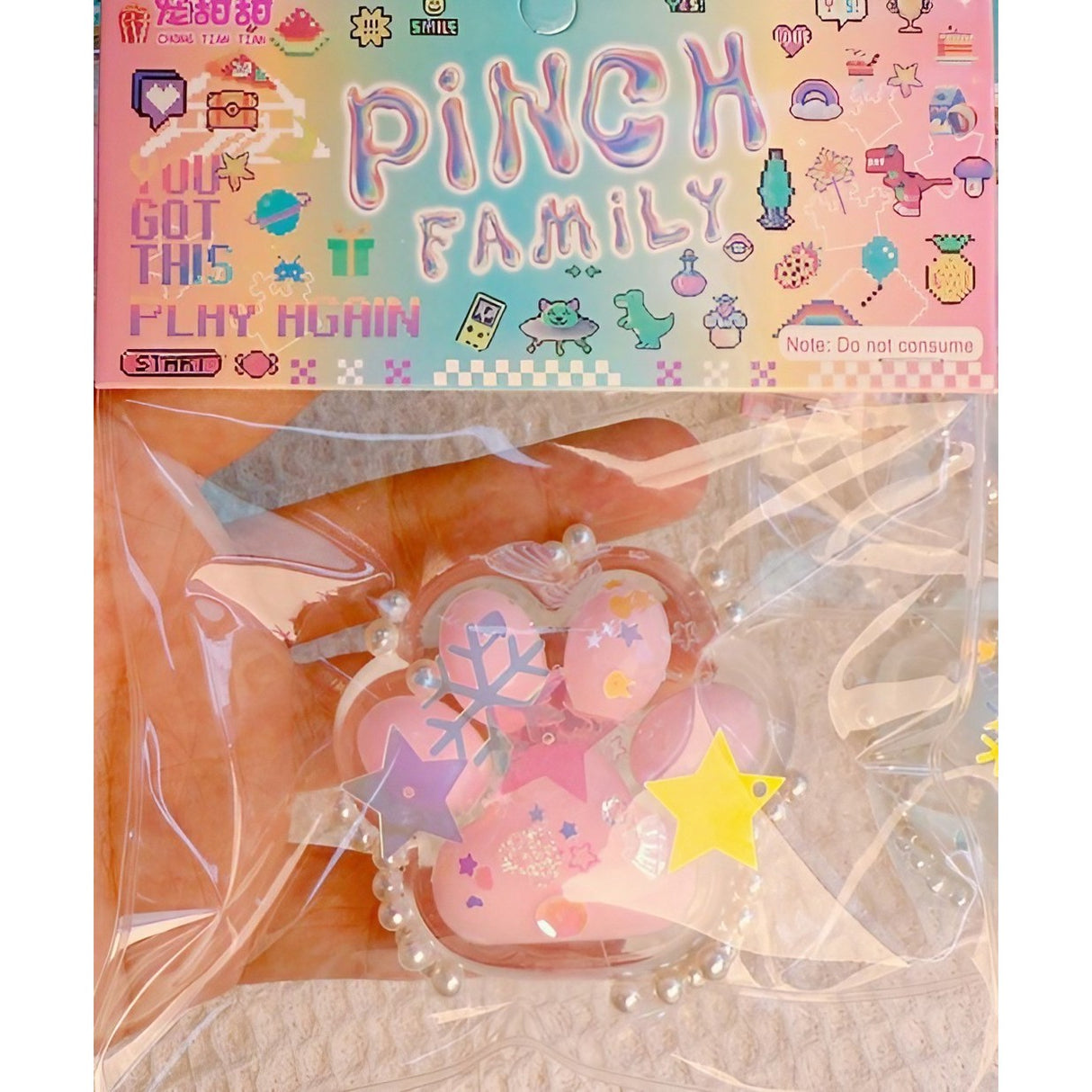Jucarie Antistres Squishy, Vivimall, cu Revenire Lenta, Squeeze Pinch Family, Model Labuta de Pisica, 6x5.5 cm, 70g, Ambalaj Transparent, Roz-Transparent - vivimall.ro