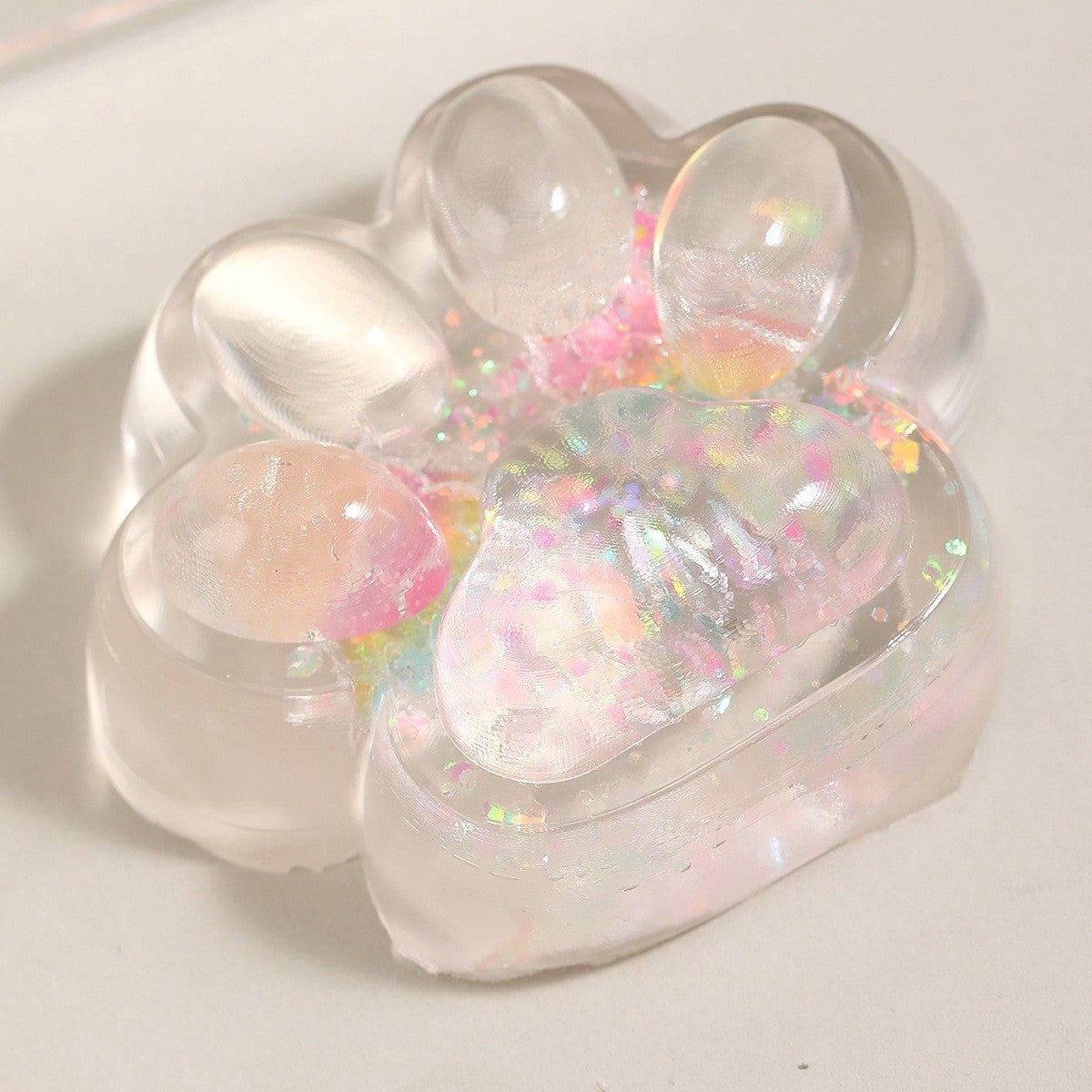 Jucarie Antistres Squishy, Vivimall, Labuta de Pisica Pufoasa, cu Revenire Lenta, 7 x 6.5 cm, Model 270532, Multicolor - vivimall.ro