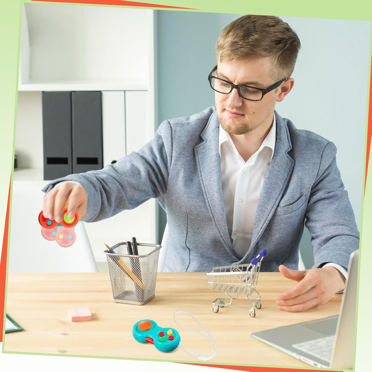 Jucarie Interactiva, Vivimall, Model Fidget Pad, Antistres, +3 Ani, Functii Multiple, 5.5 x 3.5 x 11 cm, Verde