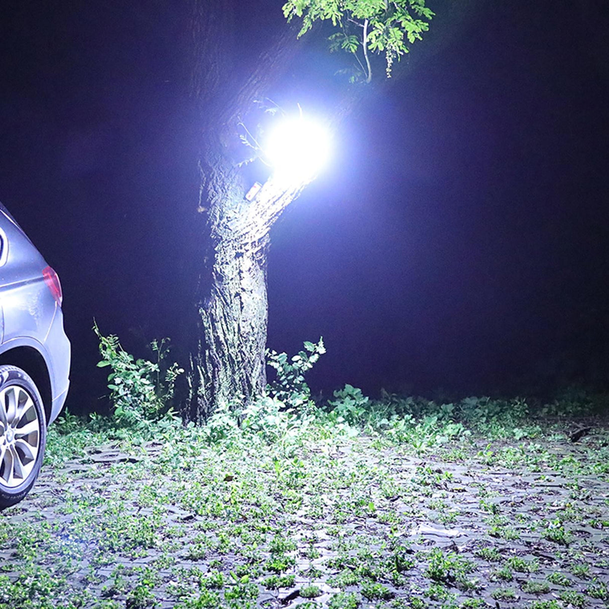 Lampa Portabila, Incarcare Solara + Usb, Afisaj Inteligent Al Bateriei, Raza De Actiune 32 Mp, 3 Moduri