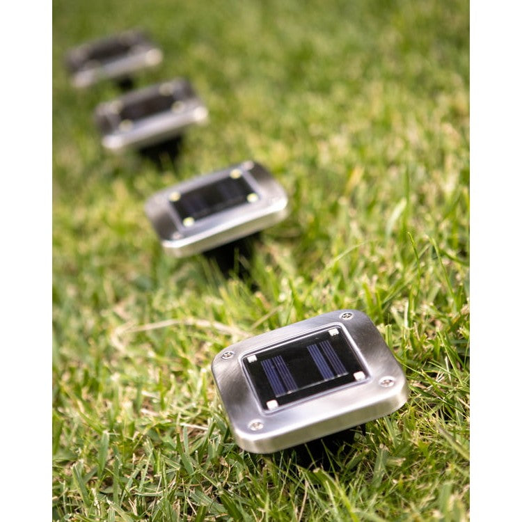 Lampa solara LED pentru gradina Vivimall, 8 LED-uri, prindere de perete sau impamantare, IP65, forma patrat, material ABS si Policarbonat, 9 x 9 cm, baterie 1.2V, 600 mah, alb rece