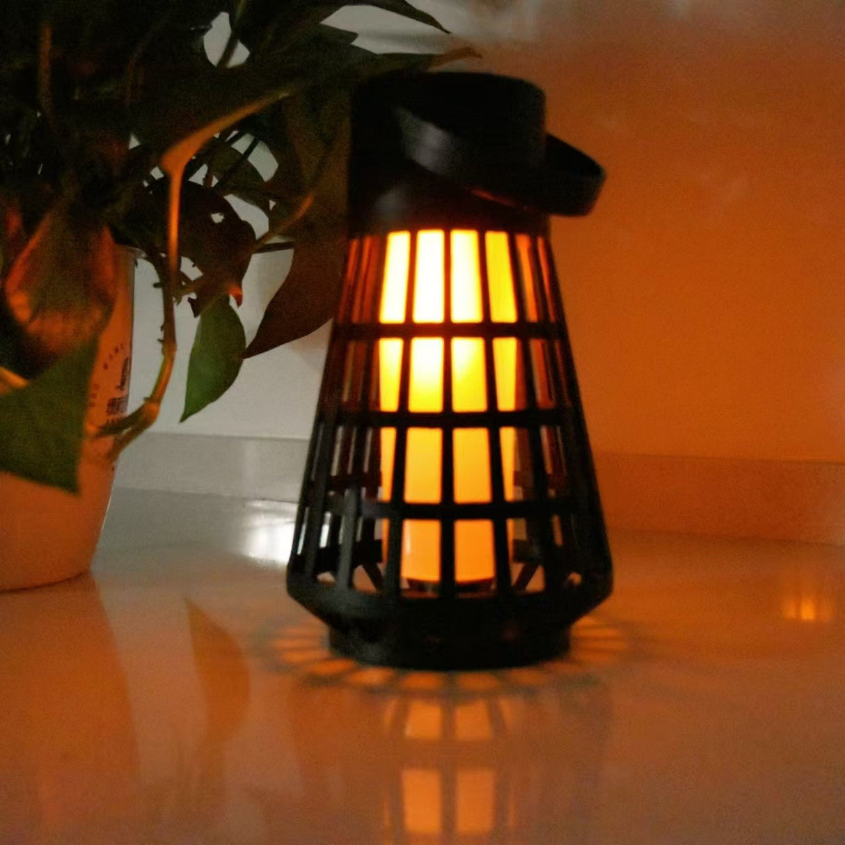 Lampa Solara pentru Gradina, Vivimall, Reincarcabila de la Soare, Model Felinar, Portabila cu Picior, Lumina Calda, 12 cm, Negru