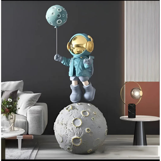 Lampadar Led Astronaut Din Rasina - vivimall.ro