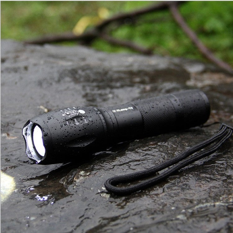 Lanterna Power Bank LED, Vivimall, Incarcare USB, Raza 300m, 5W, Model T9 Telescopic 14.7 -15.7 cm, Functie Zoom si Incarcare Telefon, Negru - vivimall.ro