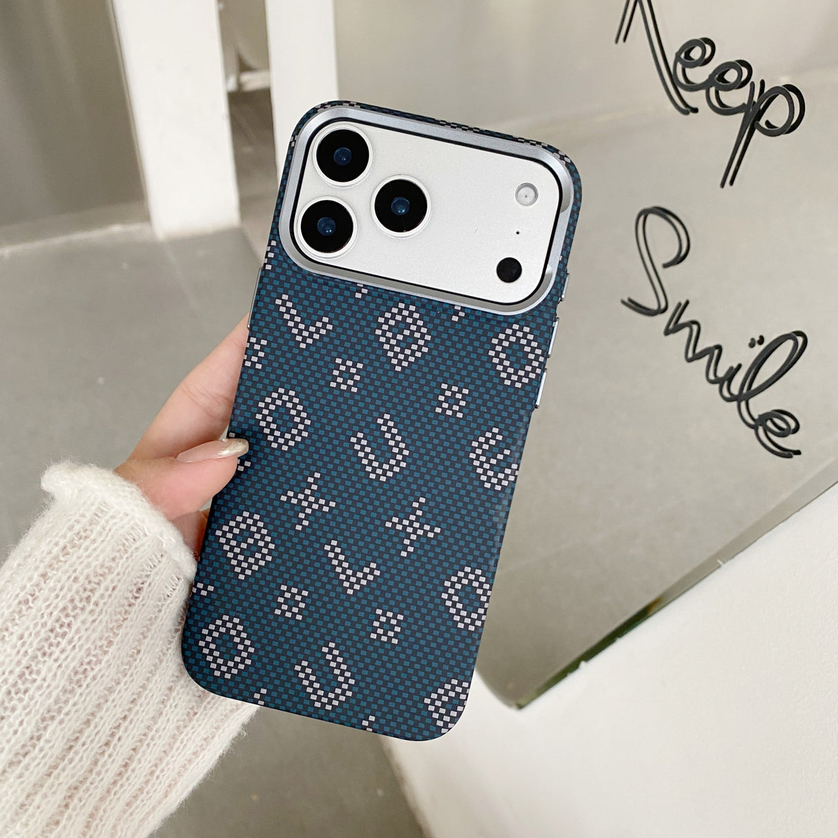 Carcasa Magentica, Vivimall, din Fibra de Carbon, pentru iPhone 17 Air, Portocaliu - vivimall.ro