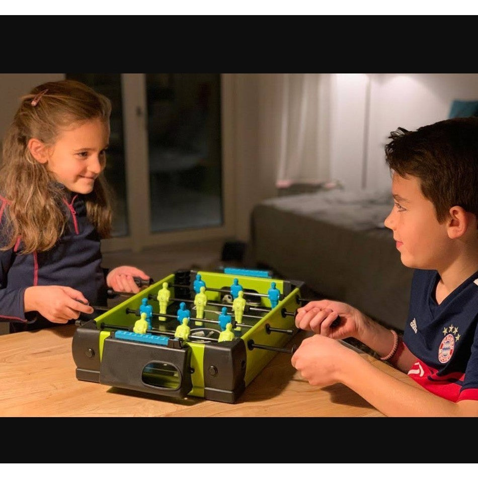 Masa de fotbal cu teren si 12 jucatori Vivimall, 4 manere, cu Tablou Scor, din Metal si ABS, 36.5 x 35.5 x 8 cm, Design Multicolor, pentru copii/adulti, verde, Resigilat - vivimall.ro