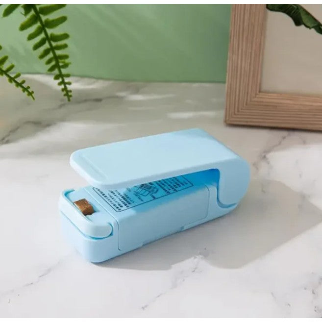 Mini Aparat de Sigilat Pungi cu Baterii, Flippy, Etansare prin Caldura, Spate Magnetic, Portabil, 9.7x3 cm, Albastru