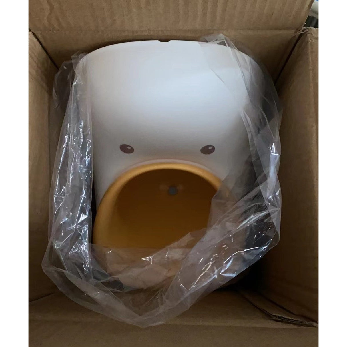 Olita tip Pisoar pentru Copii, Vivimall, +1an, Portabila, Design Ratusca, Model Prietenos, Non-Toxic, Usor de Curatat, 23.3 x 24 x 43 cm, Alb/Galben - vivimall.ro