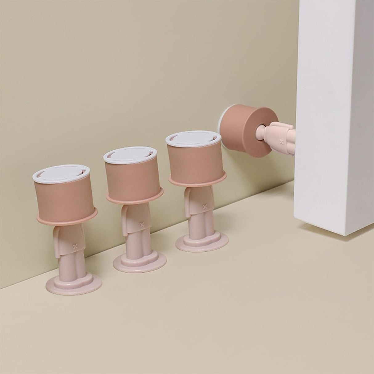 Opritor de Usa, Vivimall, din Silicon, Model Magicial, cu Prindere de Perete, Anti-Coliziune, 4x 8.5 cm, Roz - vivimall.ro