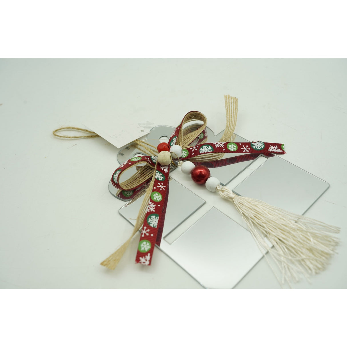 Ornament brad, Flippy, Cadou, Argintiu, Lucios, 14*26CM, Acril, Interior/ Exterior - vivimall.ro