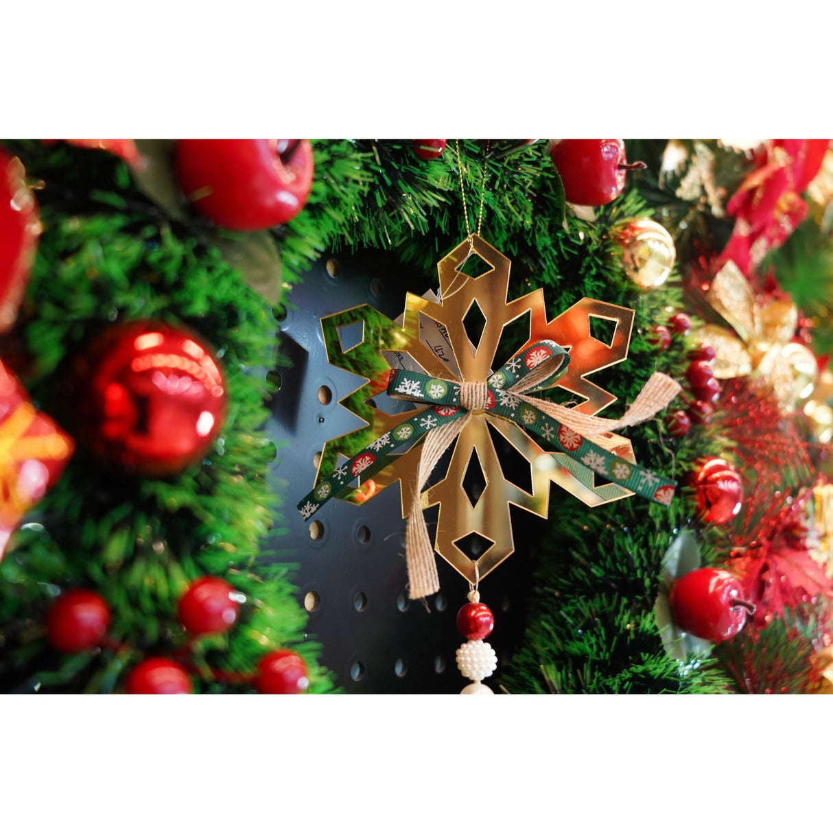 Ornament brad, Flippy, Fulg de nea, Auriu, Lucios, 16*30CM, Acril, Interior/ Exterior - vivimall.ro