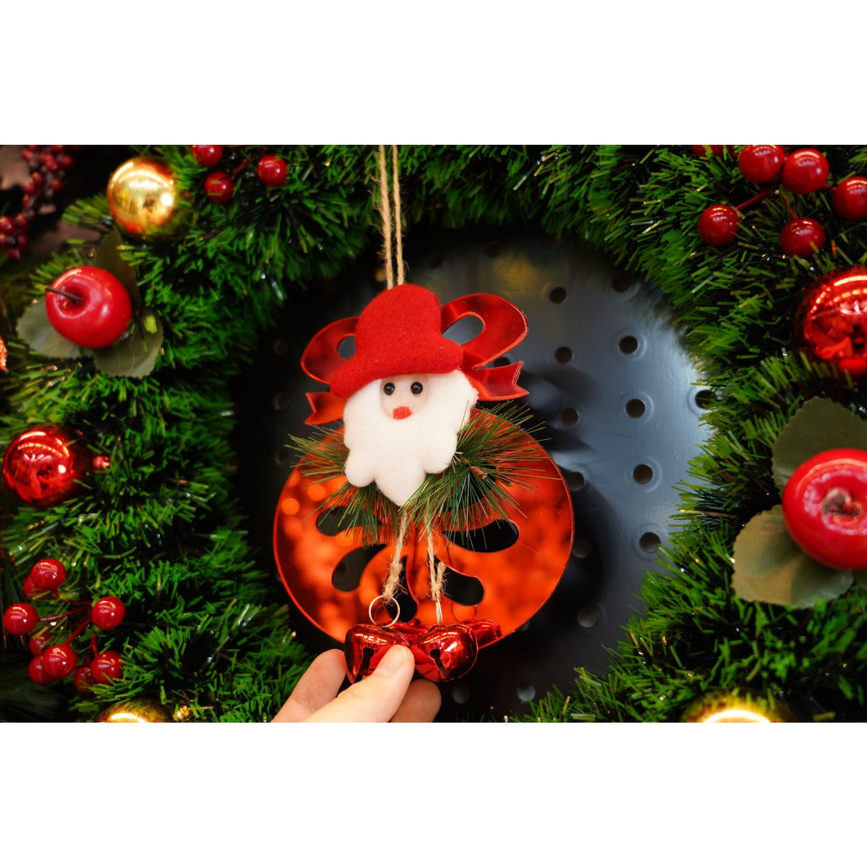 Ornament brad, Flippy, Rotund cu clopotei, Rosu, Lucios, 15*20CM, Acril, Interior/ Exterior - vivimall.ro