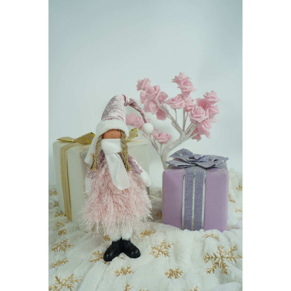 Ornament de Craciun papusa, Flippy, roz/alb, textil, 44 cm - vivimall.ro