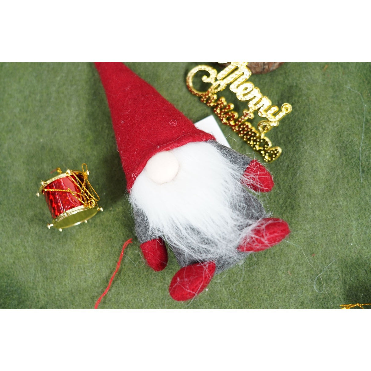 Ornament de Craciun spiridus, Flippy, gri/rosu, textil, 12 cm - vivimall.ro