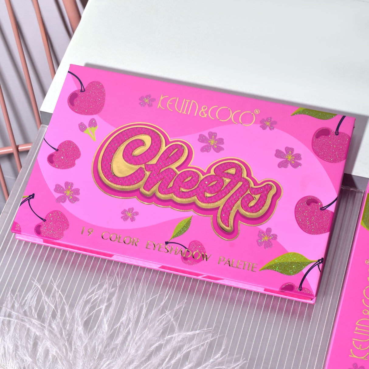 Paleta de Machiaj, KEVIN & COCO, Cherry Blossom. Fard de Pleoape, 19 culori, 19.2 x 12.8 x 1.4 cm - vivimall.ro