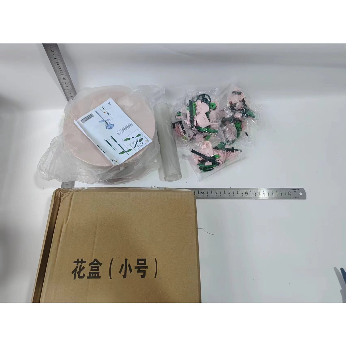 Set de Constructie Trandafiri, Vivimall, 20.5x19.5cm, Buchet de Trandafiri in Cutie Roz - vivimall.ro