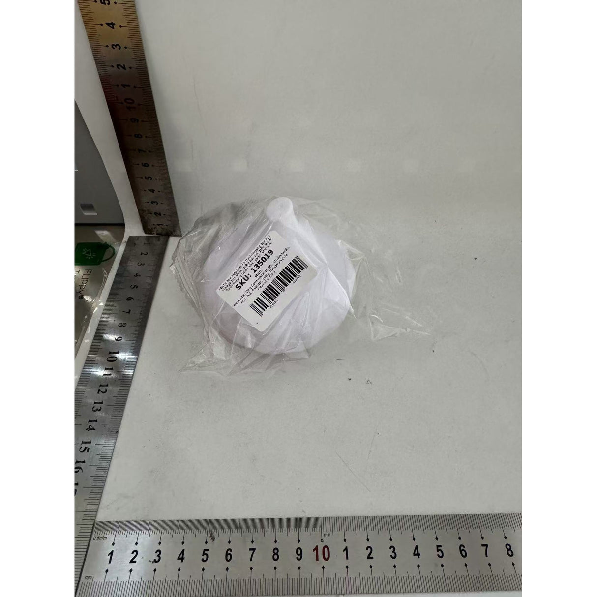 Cutie Alimentara, Vivimall, Model Usturoi, din Plastic, 9 x 9 x 9 cm, 350 ml, Alb - vivimall.ro