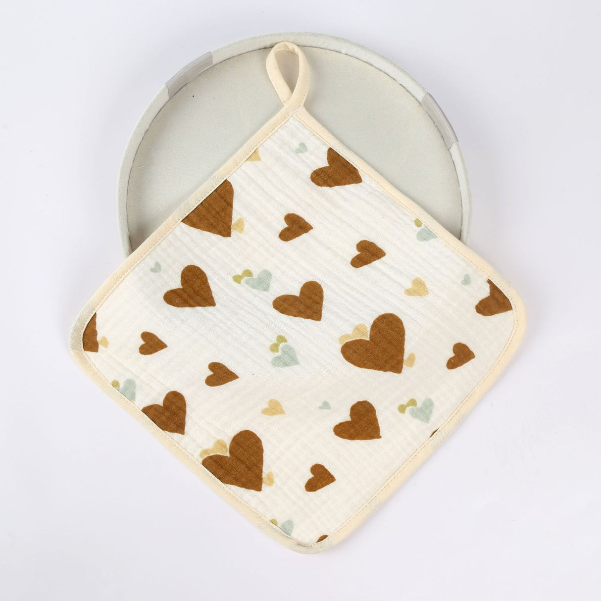 Prosop Absorbant, Flippy, din Bumbac, 25 x 25 cm, Model Inimioare, cu Agatatoare, Maro