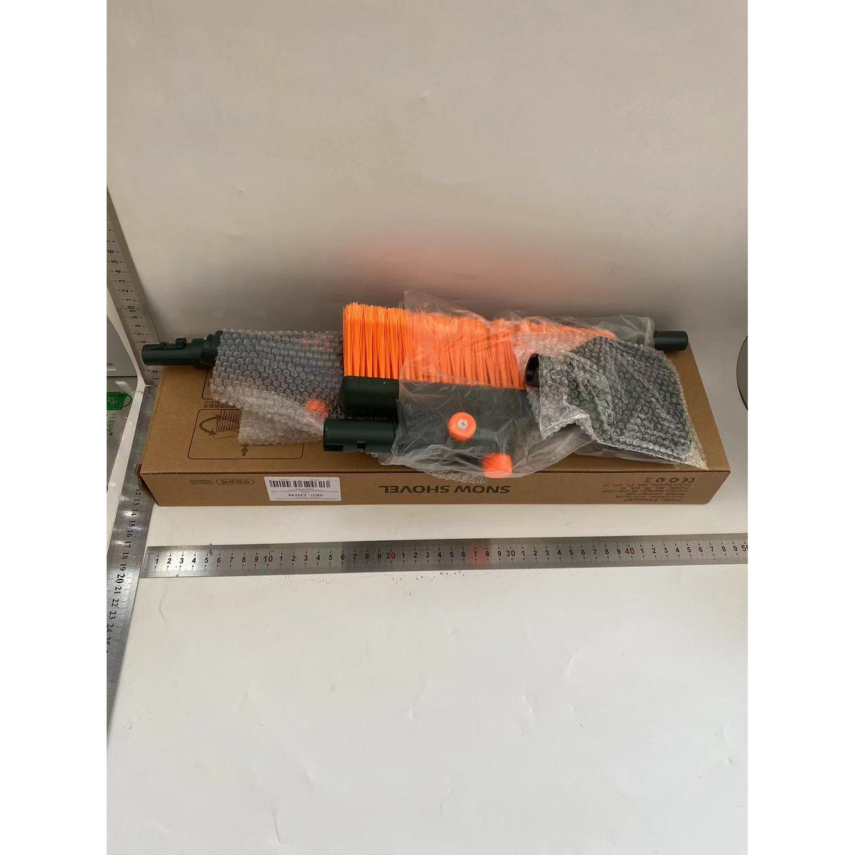 Racleta Auto pentru Zapada cu Doua Capete, Flippy, Dezapezire Masina, cu Maner Lung, Ergonomica, Detasabila, pentru Geamuri si Caroserie, Usor de Utilizat, 48 cm- 78 cm, Verde Inchis