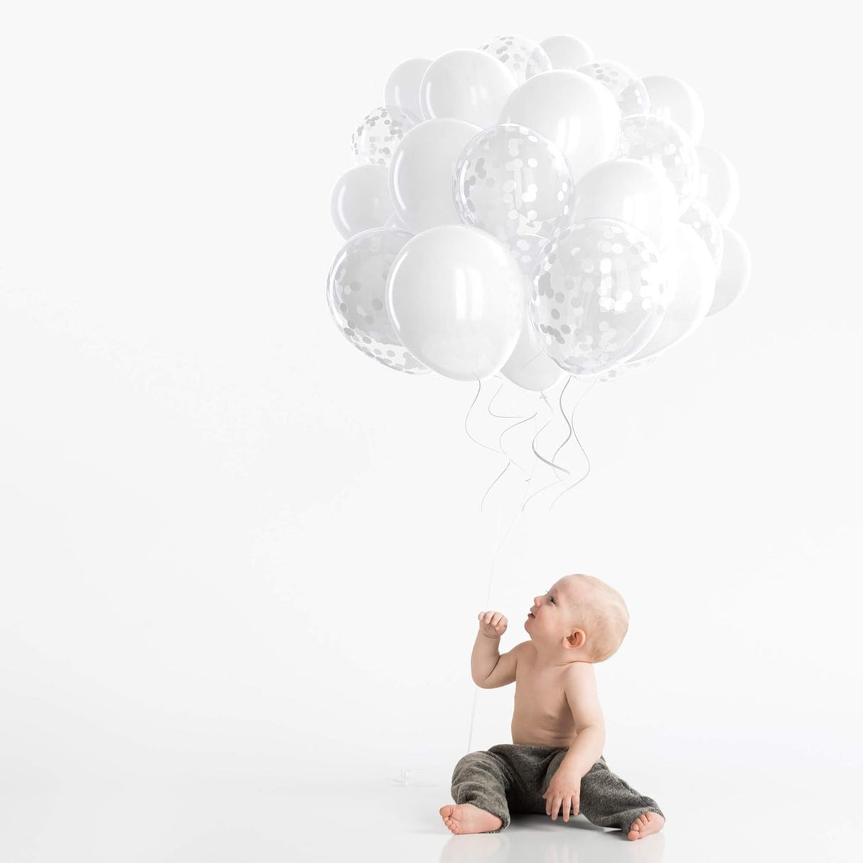 Set 10 Baloane din Latex, Vivimall, Model Party, 30 cm, 5x Alb, 5x Transparent Confetti, 2.8 g