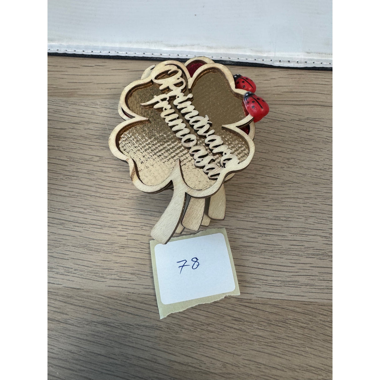 Set 100 bucati Martisor cu Magnet Model Primavara Frumoasa Trifoi - vivimall.ro