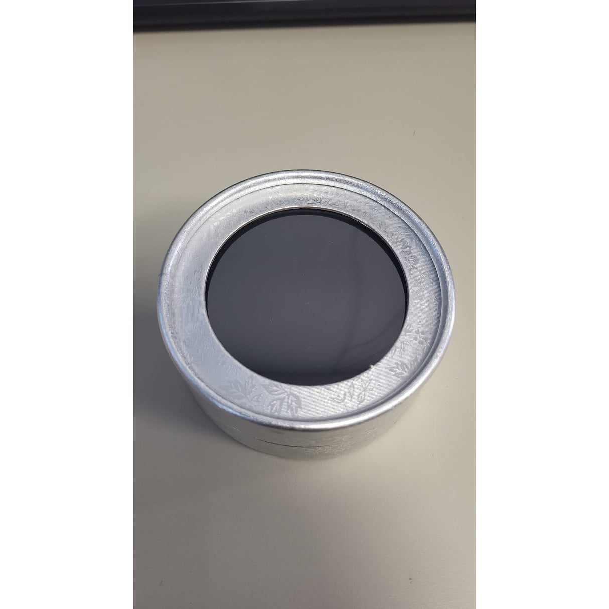 Set 12 Cutii pentru Martisoare/Brose, Model Rotund cu Display, Argintiu, 8 cm - vivimall.ro