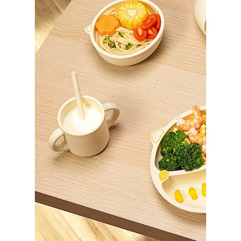 Set 2 Piese Hranire Bebelusi si Copii, Flippy, Cana cu Capac si Pai, din Silicon, fara BPA, de la 12 Luni, Model Pisicuta, 12 x 9.5 x 11 cm, Bej