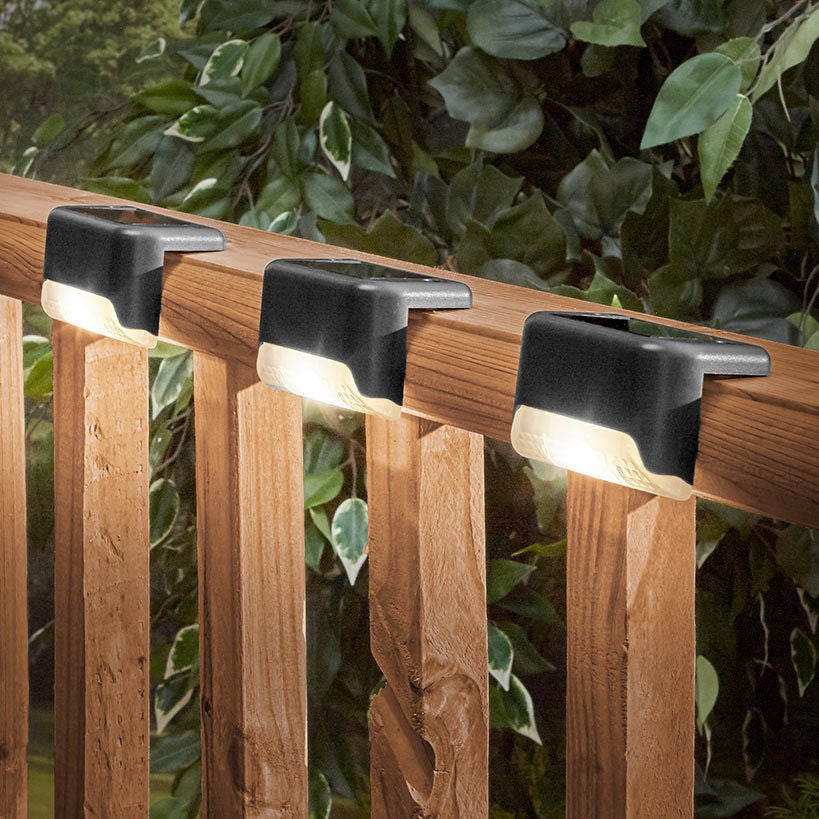 Set 4 Aplice Solare, Vivimall, Lumina LED-uri, IP65, din ABS+PC, 8-10 h Iluminare, Baterie 1.2 V 600 mAh, Montare pe Trepte/Borduri, Lumina Alb Cald, 7.9 x 5 cm, Negru - vivimall.ro