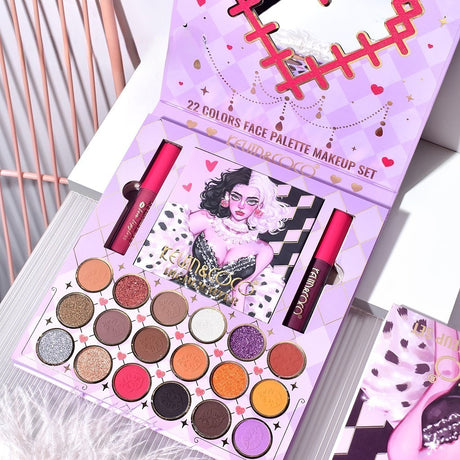 Set 4 Produse Machiaj Black-White Witch | ColorUp - vivimall.ro