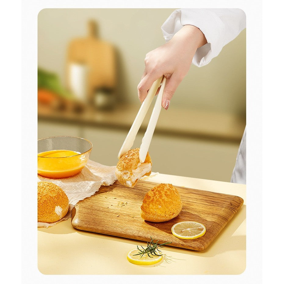 Set 4 Ustensile de Bucatarie, Vivimall, pentru Copii, din Silicon, Termorezistente, Design Animat, 13 x 24 x 5 cm, Bej - vivimall.ro