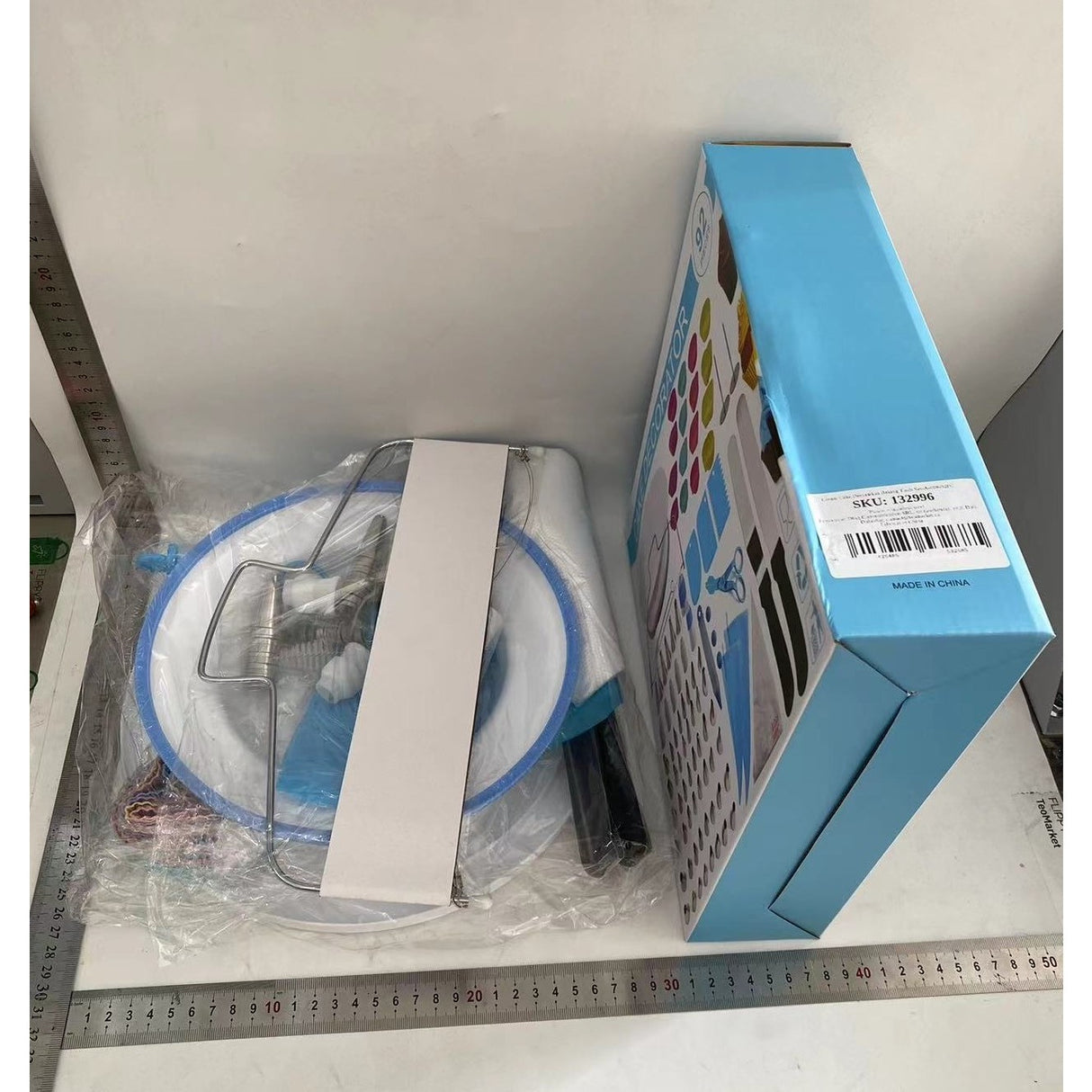 Set 92 Piese Ustensile pentru Ornare Prajituri, Vivimall, din Plastic si Otel Inoxidabil, Forme Briose, Multicolor - vivimall.ro