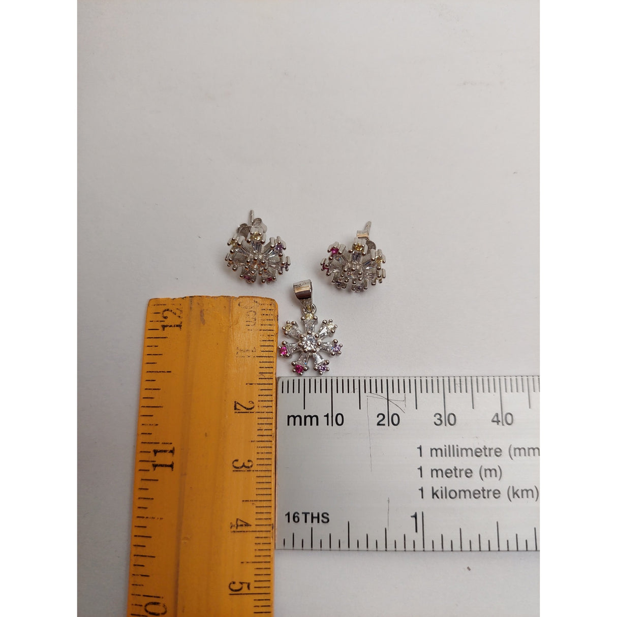 Set Argint 925 Floare cu Margini Colorate, Jolie Silver, 4.4g, 1.5 cm x 1.7 cm - vivimall.ro