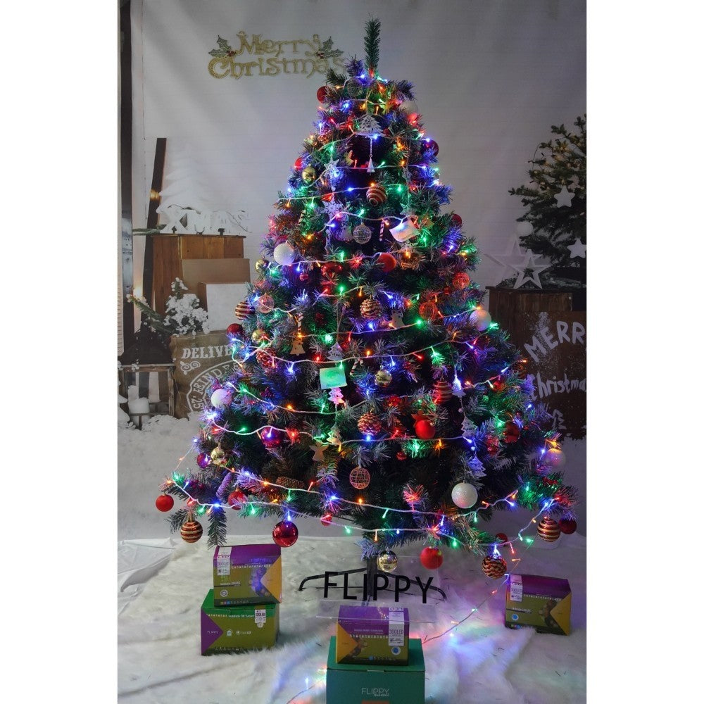 Set brad artificial de Craciun si elemente decorative, nins, decorat cu conuri pin, pentru interior/exterior, inaltime 210 cm, diametru 147 cm, 1150 ramuri, Flippy, verde, suport metalic inclus - vivimall.ro