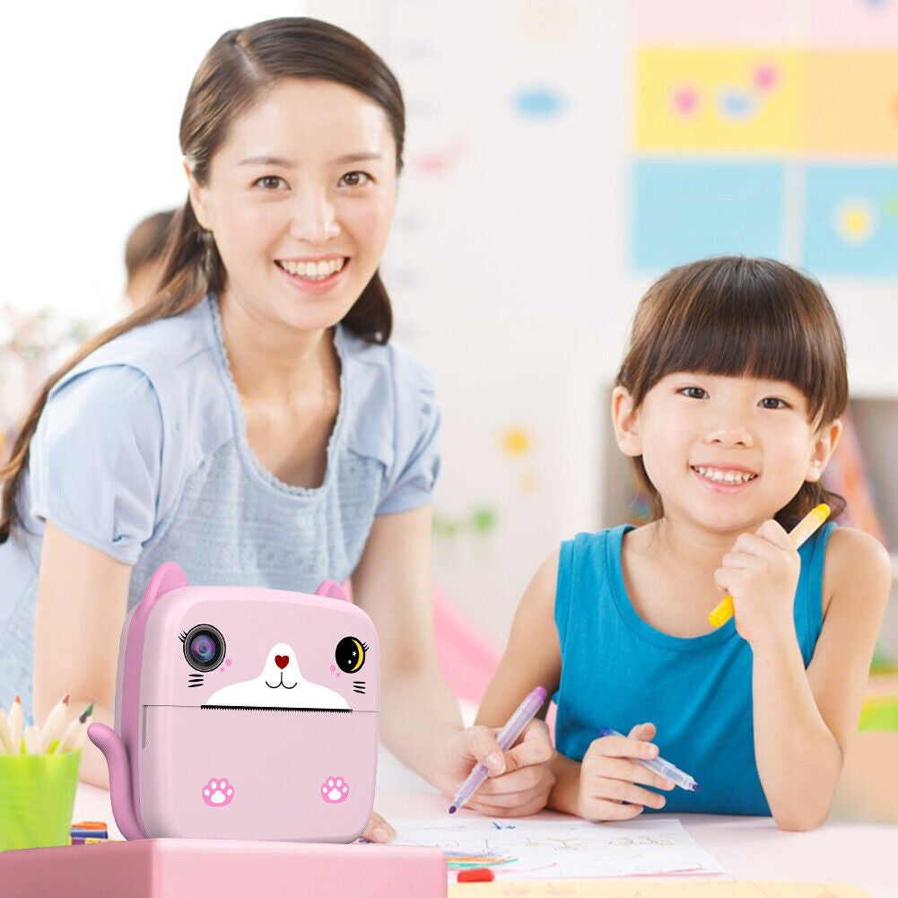 Set Camera Instantanee pentru Copii, Flippy, Ecran HD 2.4'', 24MP, 720P Video, 1200 mAh, cu Functie de Printare Alb-Negru, cablu USB-C, Bluetooth, Compatibil iOS/Android, Imprimare APP, Model Kitty, Roz - vivimall.ro