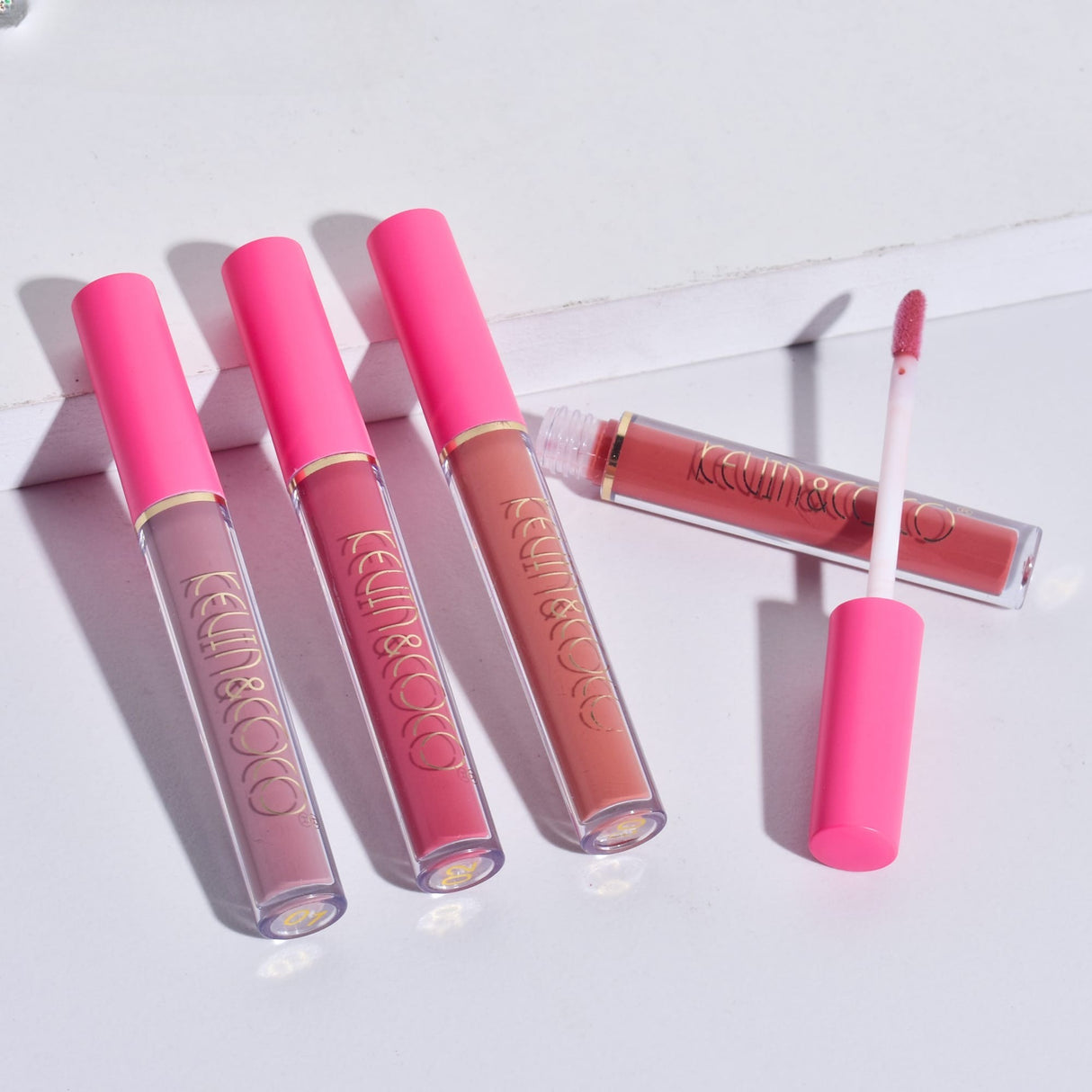 Set de Buze, KEVIN & COCO, Cloud Bubble, 4 Lip Gloss-uri, 15.1 x 8.1 x 2 cm, Roz/Nude - vivimall.ro