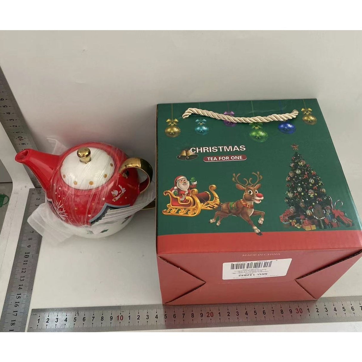 Set de Ceai, Vivimall, Tema Craciun, Ceainic 420 ml, Cana 310 ml, din Portelan, Model Happy Christmas, Rosu, Resigilat - vivimall.ro