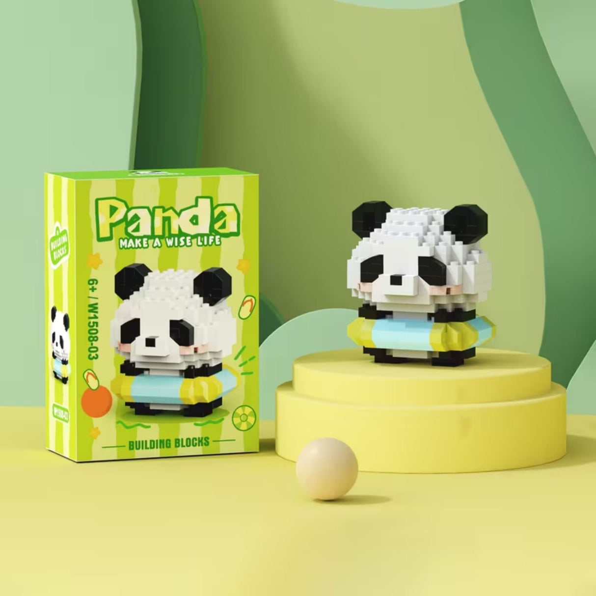 Copil asamblând setul de construcție Flippy Panda 180 piese, activitate educativă STEM 6 ani