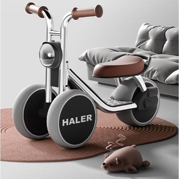 Tricicleta pentru Copii, Vivimall, Exercitiu de Echilibru, pentru 1-6 Ani, Lumina LED, Fara Pedale, din Plastic, Roti 7.8 cm, Greutate Portanta 50 kg, 43 x 58 x 35 cm, Gri - vivimall.ro