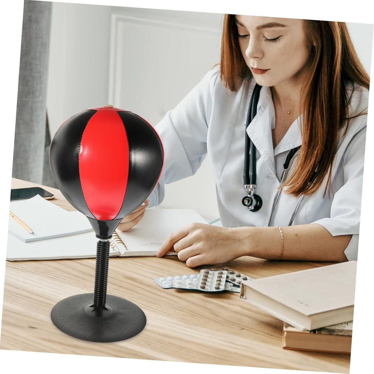 Jucarie Interactiva, Flippy, Model Sfera de Box cu Suport de Masa, Inaltime Reglabila, +3 Ani, 10.5 x 20 x 23.5 cm, Rosu/ Negru