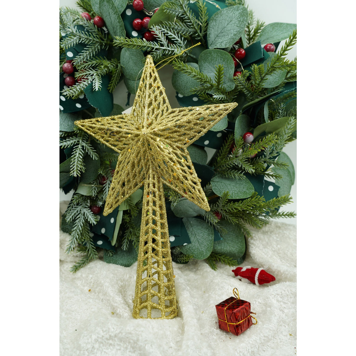 Varf decorativ de brad, Auriu, in forma de Stea, cu model decupat, din Plastic/Metal, 18 cm x 26 cm, Interior/Exterior, Flippy - vivimall.ro