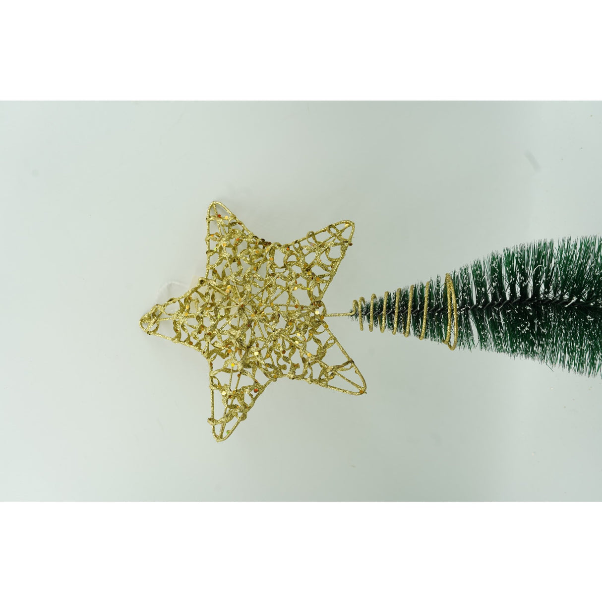 Varf decorativ de brad, Auriu, in forma de Stea, design cu paiete, din Plastic/Metal, 18 cm x 23 cm, Interior/Exterior, Flippy - vivimall.ro