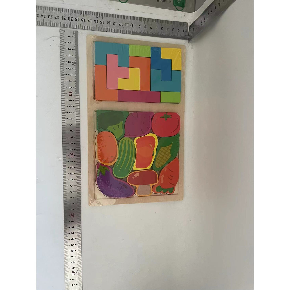 Puzzle Montessori din Lemn pentru Copii, Vivimall, Tip Tetris 2in1 +3 Ani, cu Legume Colorate 3D, Educativ, Intuitiv, Creativ, 21 de Piese, 28.5x17x1.2 cm, Multicolor - vivimall.ro