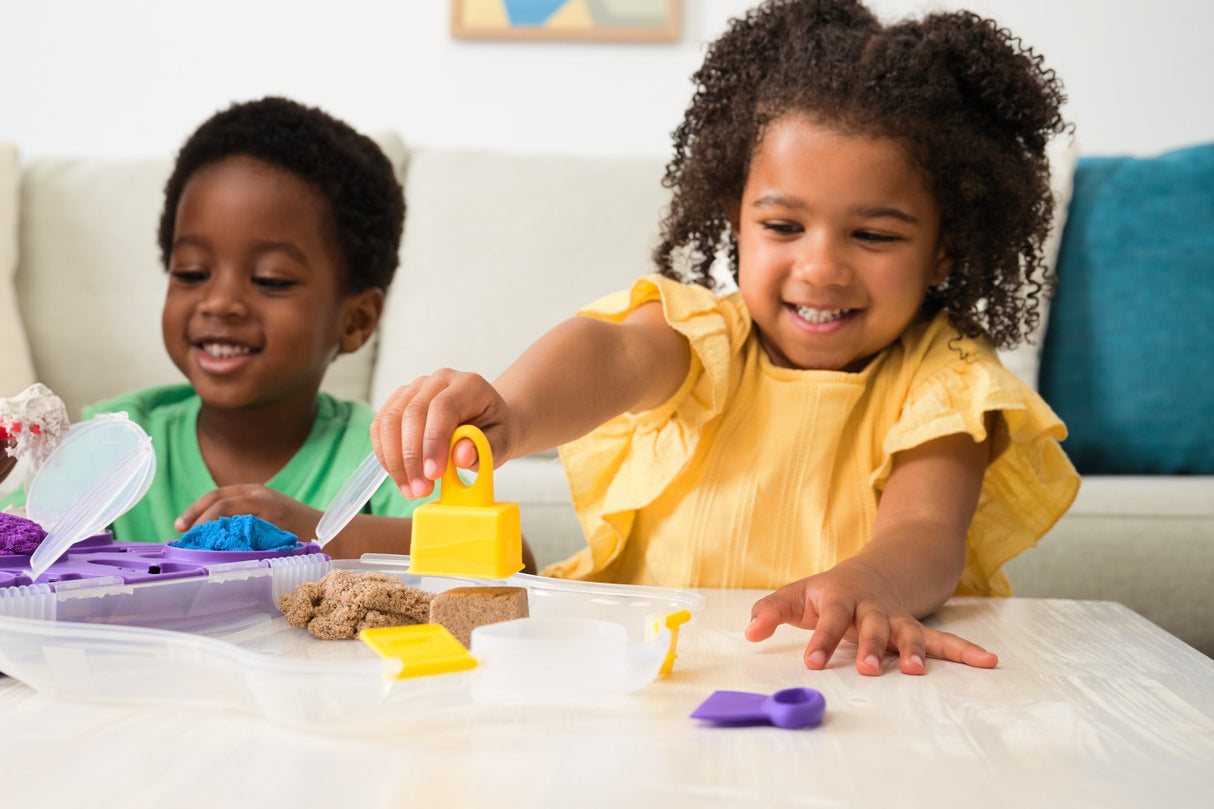 KINETIC SAND SET GEANTA PENTRU PLAJA VARIETY CASE