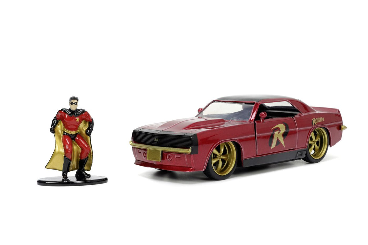 JADA BATMAN SET FIGURINA ROBIN SI MASINUTA METALICA CHEVROLET CAMARO 1967 SCARA 1:32