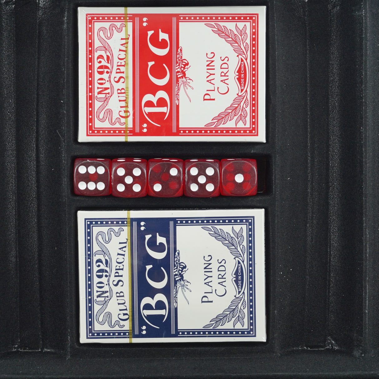 Set De Poker Complex Cu 300 De Jetoane Include 2 Seturi De Carti, 5 Zaruri, Echipat Cu Servieta De Aluminiu Cu Dimensiunile - vivimall.ro