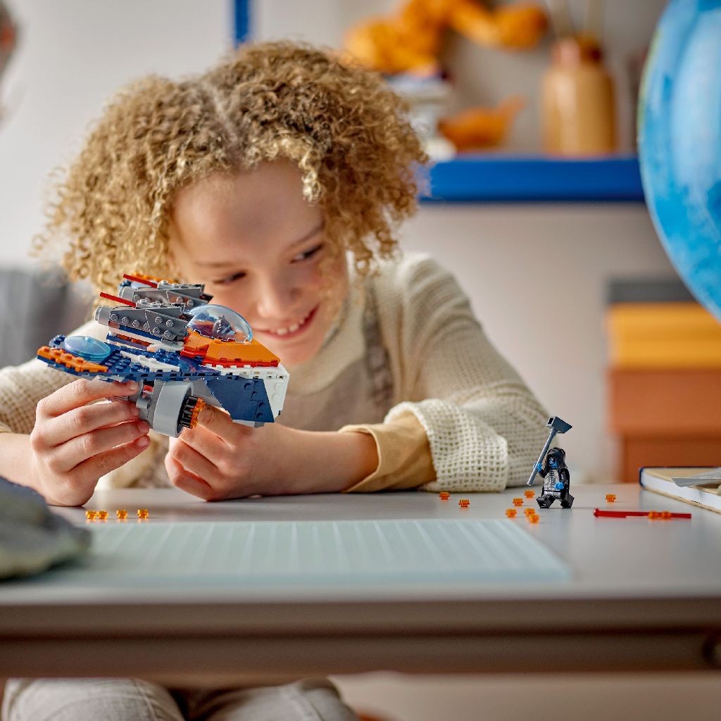 LEGO SUPER HEROES AVIONUL DE LUPTA AL LUI ROCKET VS RONAN 76278