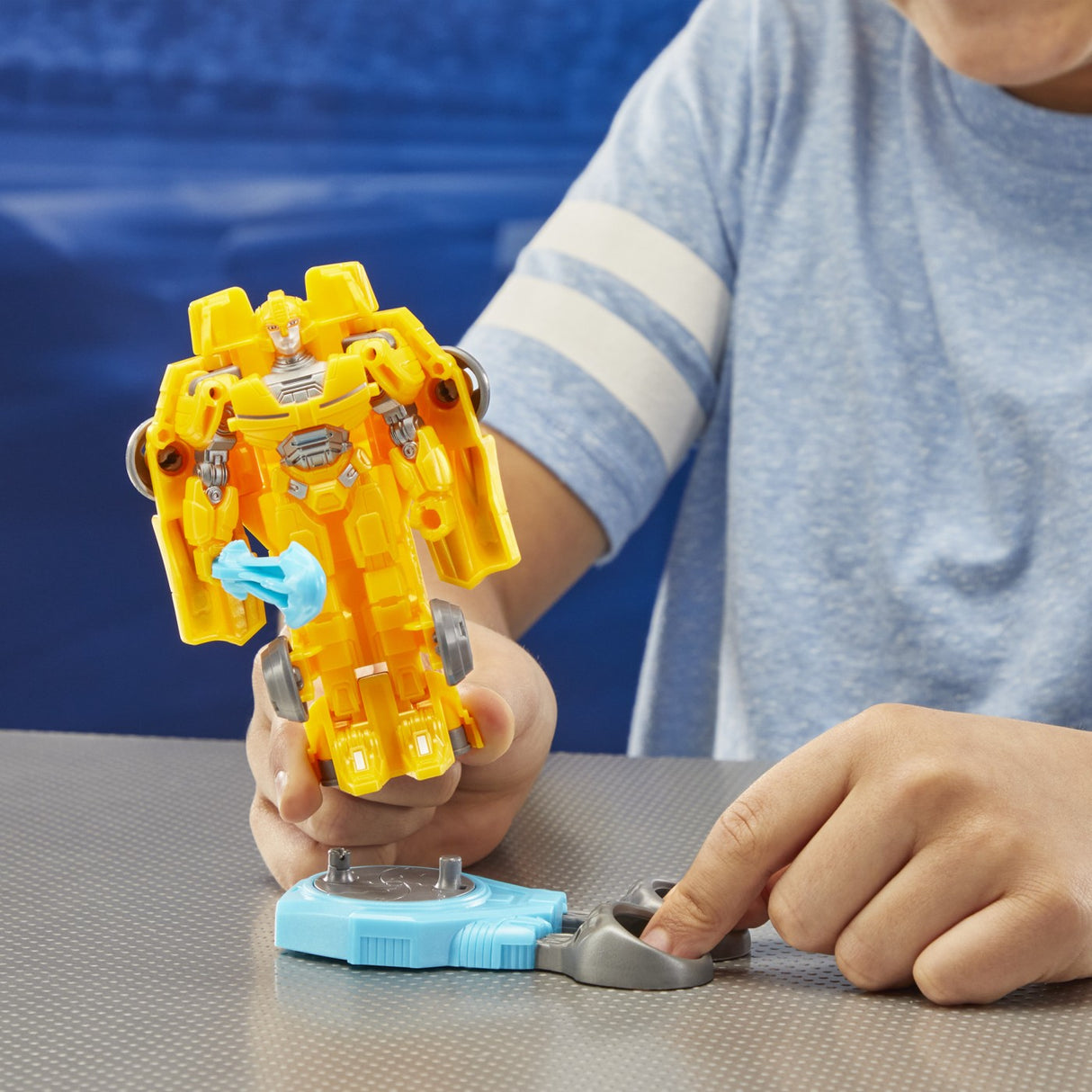 TRANSFORMERS ONE ROBOT BATTLERS FIGURINA BUMBLEBEE B127 11.5CM