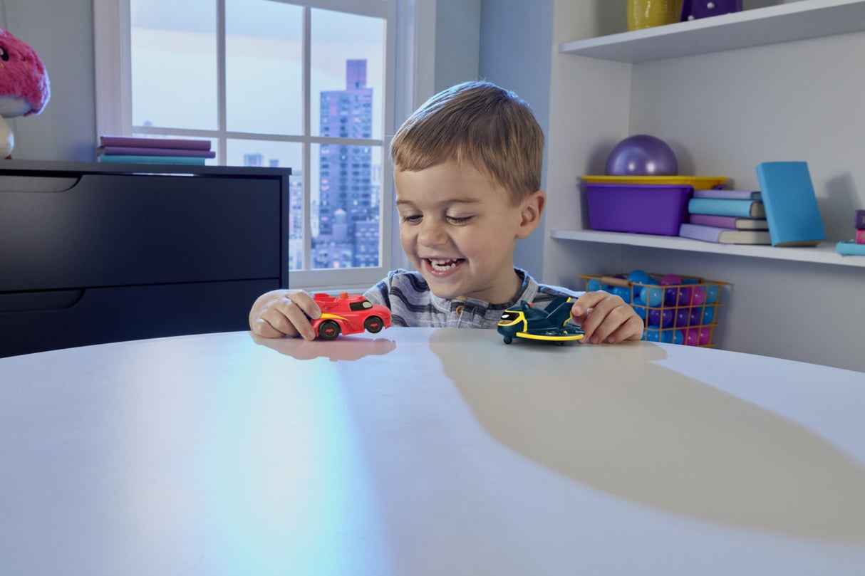 FISHER PRICE BATWHEELS SET 2 MASINUTE CU LUMINI REDBIRD SI BATWING SCARA 1:55